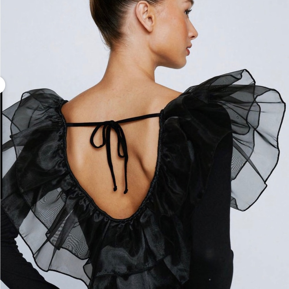 **NWT RUFFLE BODYSUIT** - Picture 4 of 4